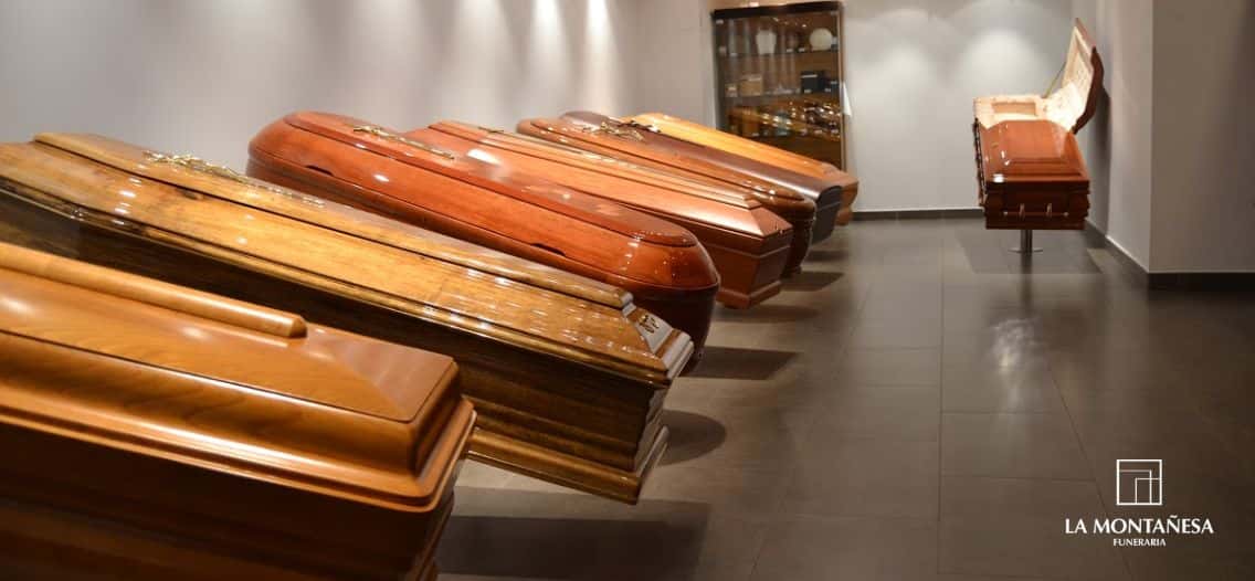 Entierro o incineración - Funeraria La Montañesa en Cantabria