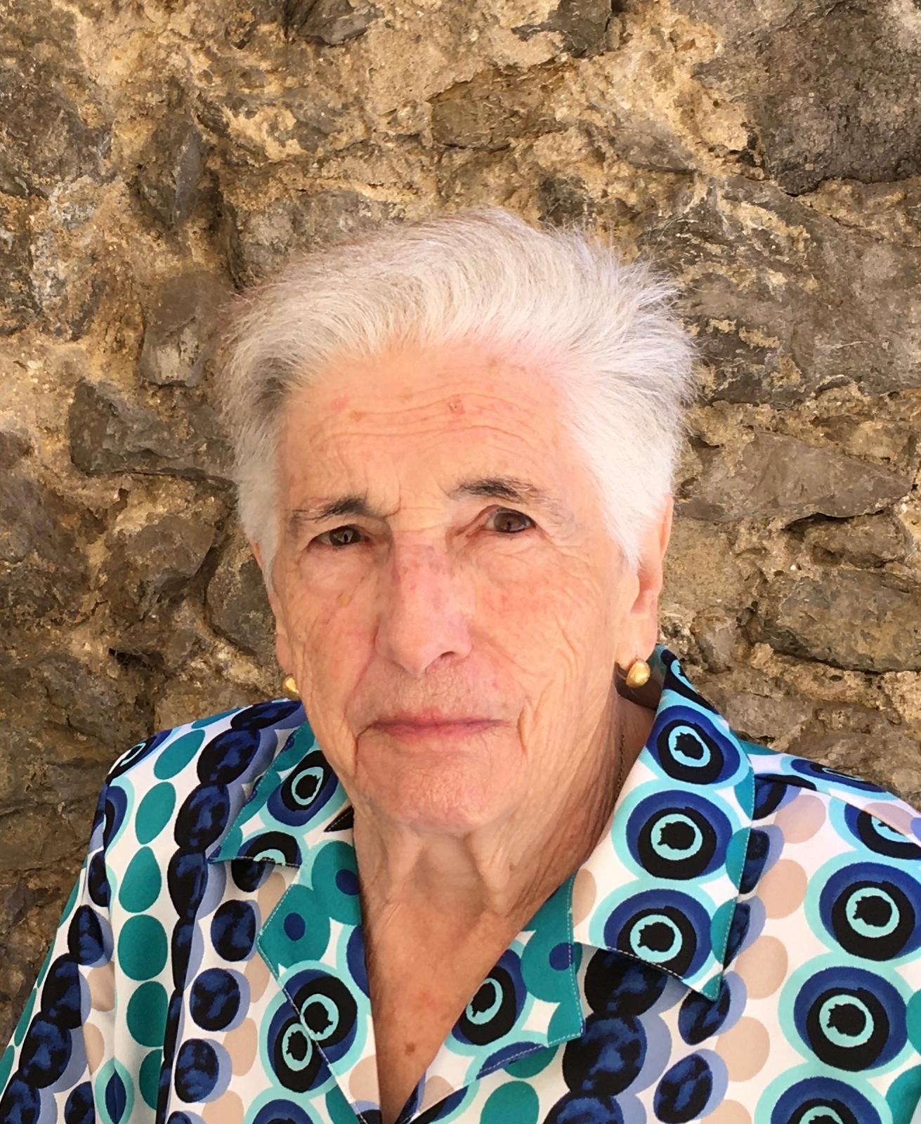 FOTO ERNESTINA LLAMA LLAMA