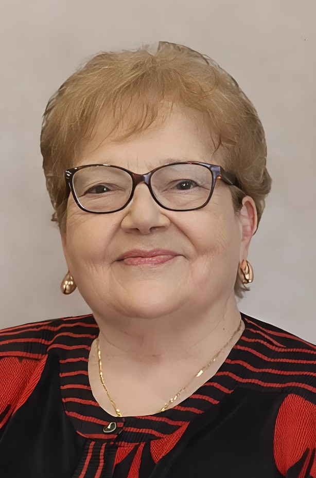 FOTO GLORIA GOMEZ cortada 2-artguru ff