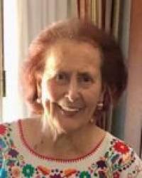 Dña. Carmen Llata Bárcena